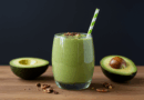 Smoothie De Abacate E Cacau Com Proteína